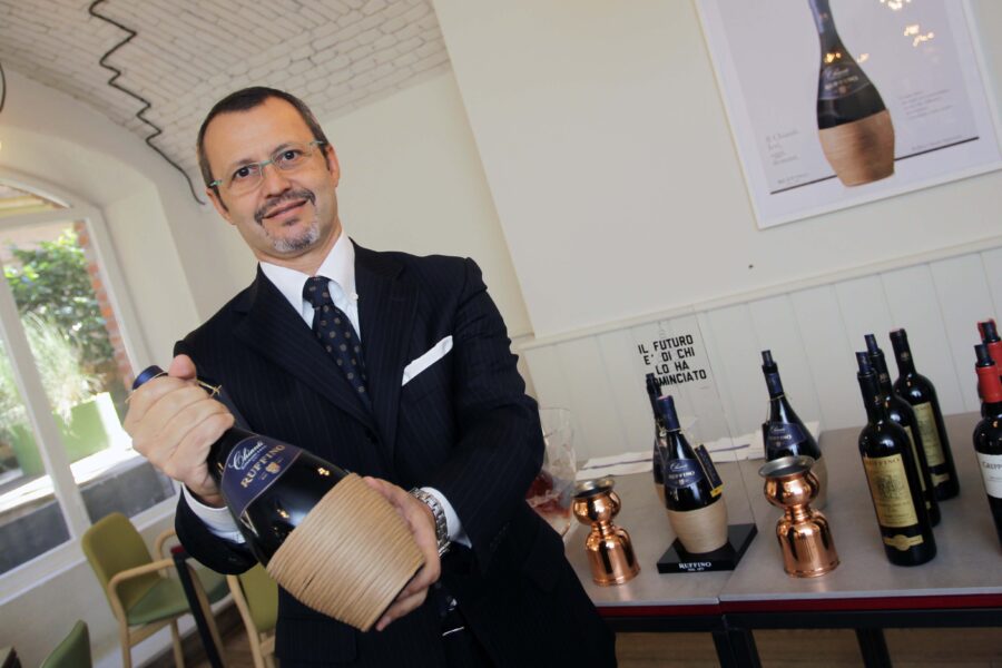Il vino buono sta nel fiasco di design: icona moderna da Ruffino per il Chianti Docg - Sapori News 