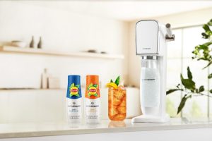 Sodastream crea x Lipton i nuovi gusti al limone e alla pesca per l'estate 2024