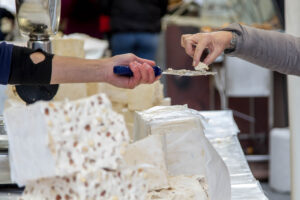 Festa del Torrone 2024 a Cremona: torrone e musica iper vivere un'esperienza multisensoriale unica