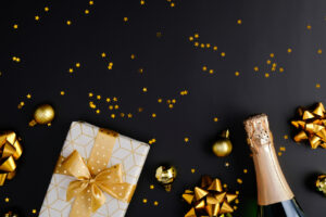 Bollicine di Natale 2024: scegli champagne, prosecco e spumanti perfetti per brindare con stile alle feste e sorprendere i tuoi ospiti