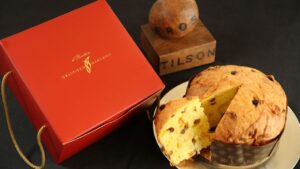 Edizione speciale del Panettone Gualtiero Marchesi firmata Vincenzo Tiri per i 10 anni, solo 1500 pezzi numerati disponibili a Natale 2024