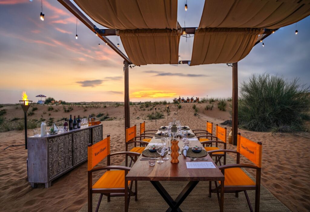 Veuve Clicquot Desert Experience: cena esclusiva nel deserto di Dubai con Arabian Adventures - Sapori News 