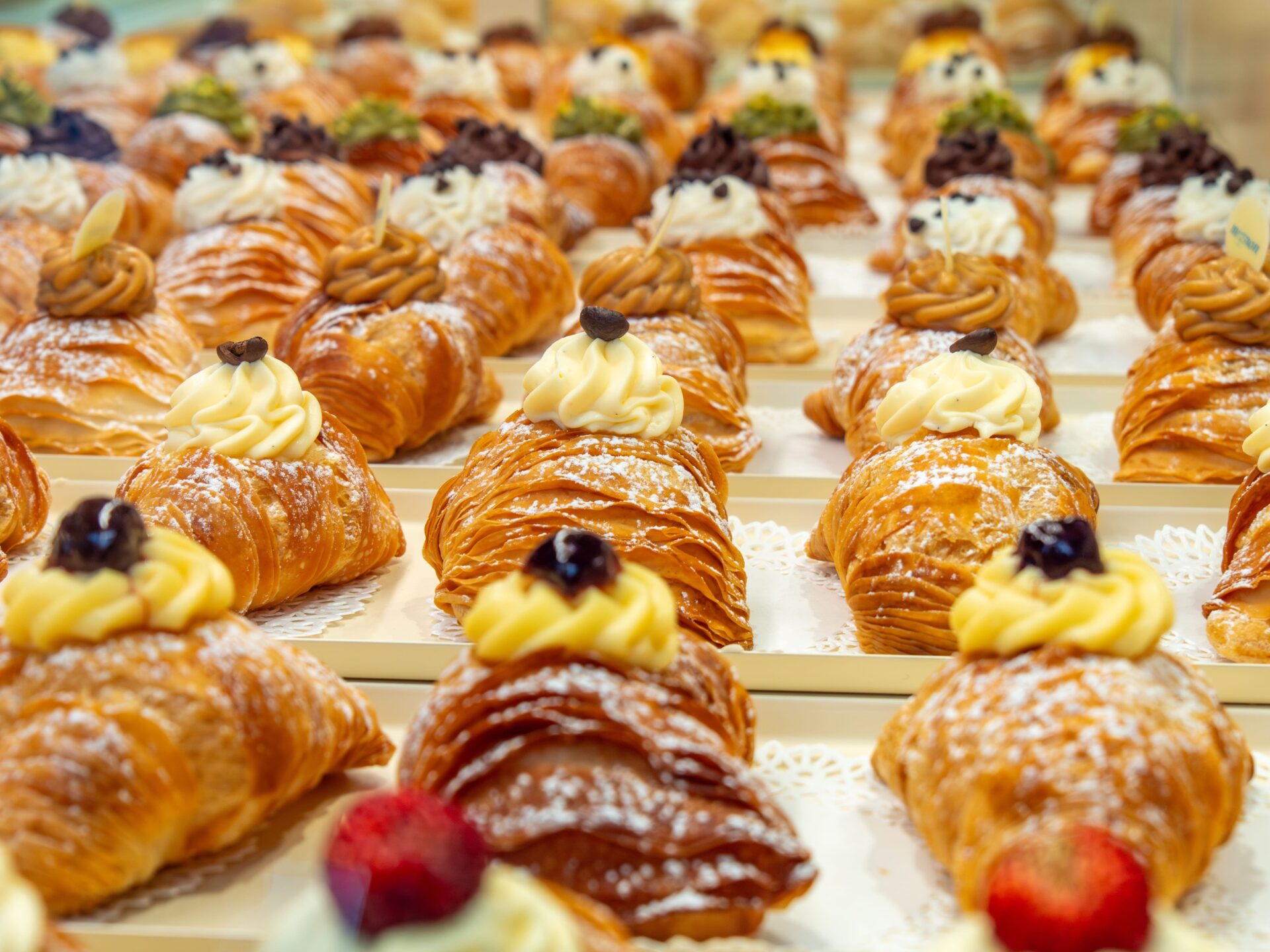 Mignon apre a Milano: la tradizione della pasticceria napoletana arriva in Porta Romana - Sapori News 